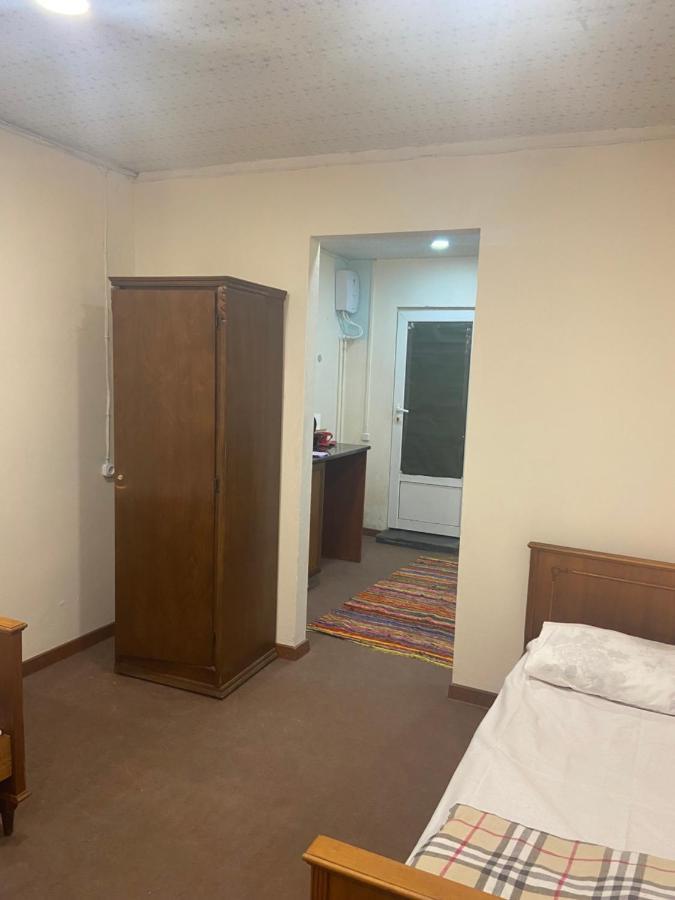 Hotel Vahe'S Corner House à Erévan Extérieur photo